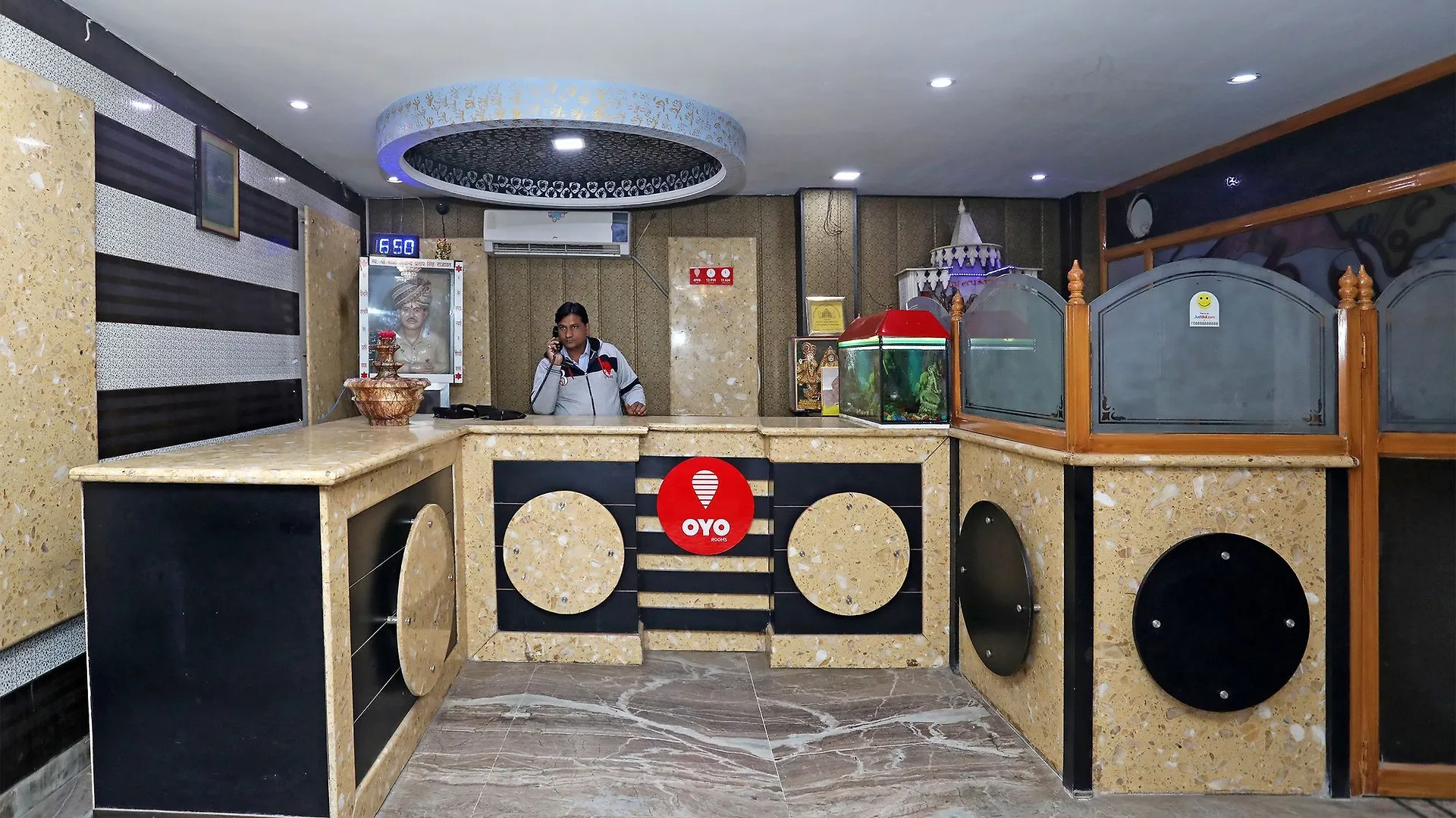Oyo 10961 Near Railway Station Hotel Agra