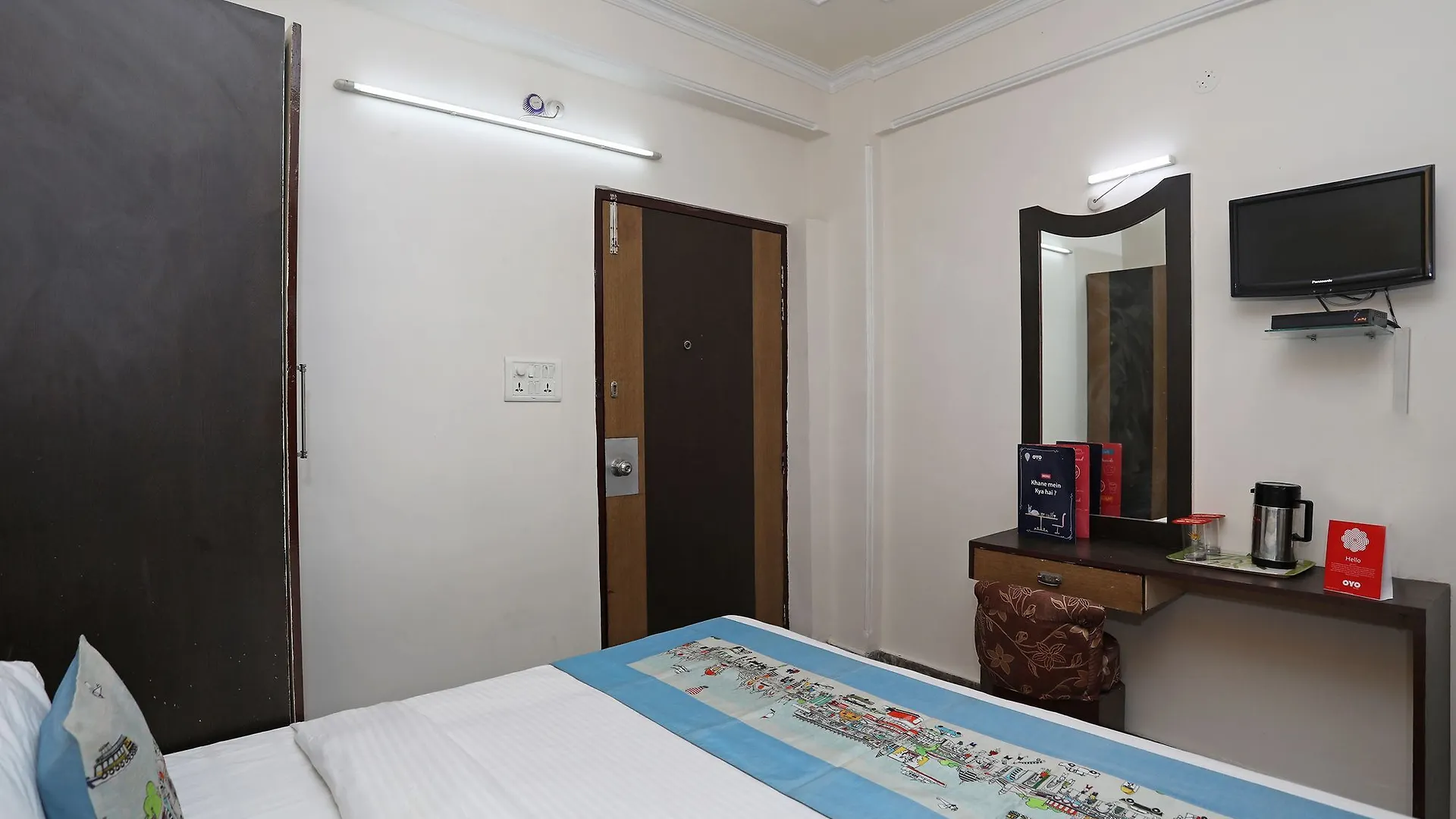 Oyo 10961 Near Railway Station Hotel Agra   Agra (Uttar Pradesh)
